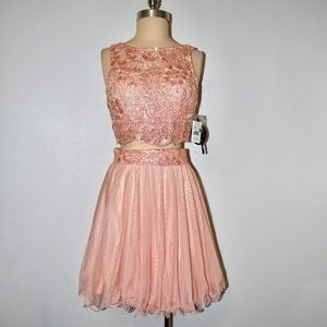 NWT 2 pc skirt set peach lace sz 3 jr